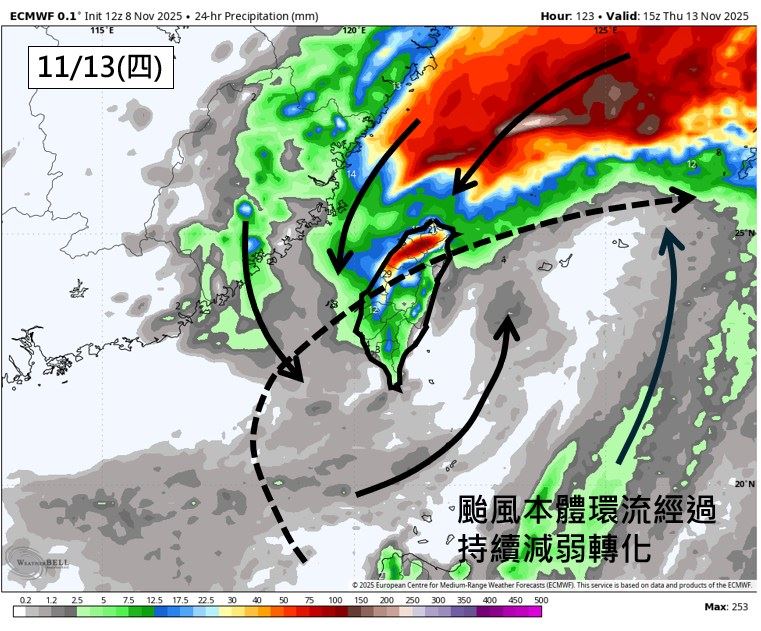 週四(13日)颱風經過並且進入東部海面。（圖／翻攝自吳聖宇臉書）