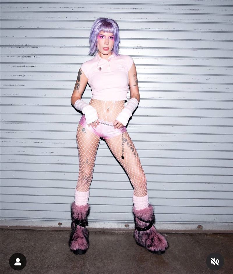 海爾希近日在美國舉辦演唱會。（圖／翻攝自IG）