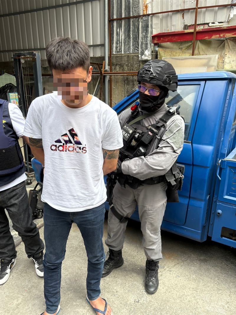 黃男始料未及警方不到一天的時間就找到他。（圖／翻攝畫面）