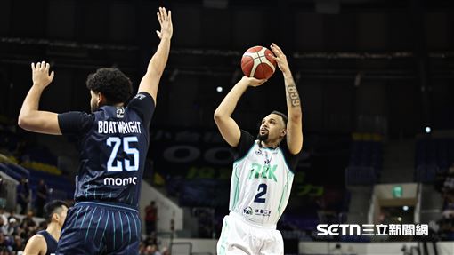 主場開幕戰前領機票　洋基3Q賈科比徐小龍