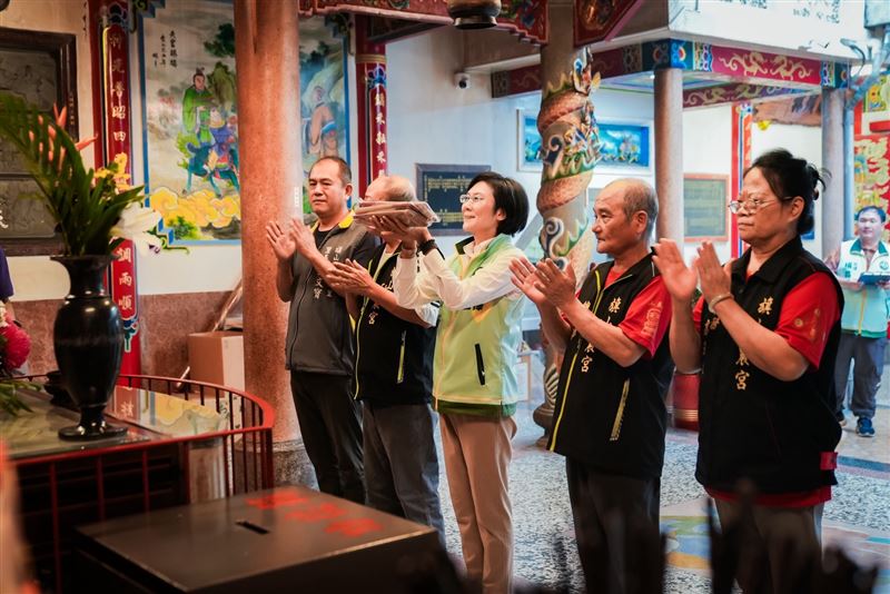 走進旗山、聽見每一位鄉親的聲音　林岱樺打造更貼心的照護網。（圖／林岱樺辦公室提供）