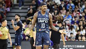 PLG例行賽，富邦勇士洋將古德溫被吹技術犯規。（圖／記者劉彥池攝影）