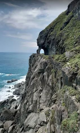 象鼻隧道地形險峻，周圍相當危險。（圖／翻攝自Google Map）