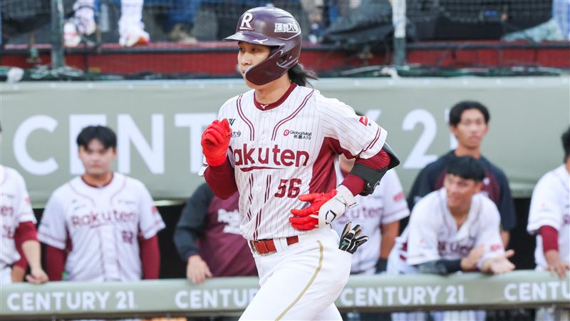 樂天桃猿劉子杰敲出逆轉全壘打。（圖／桃園市政府提供）