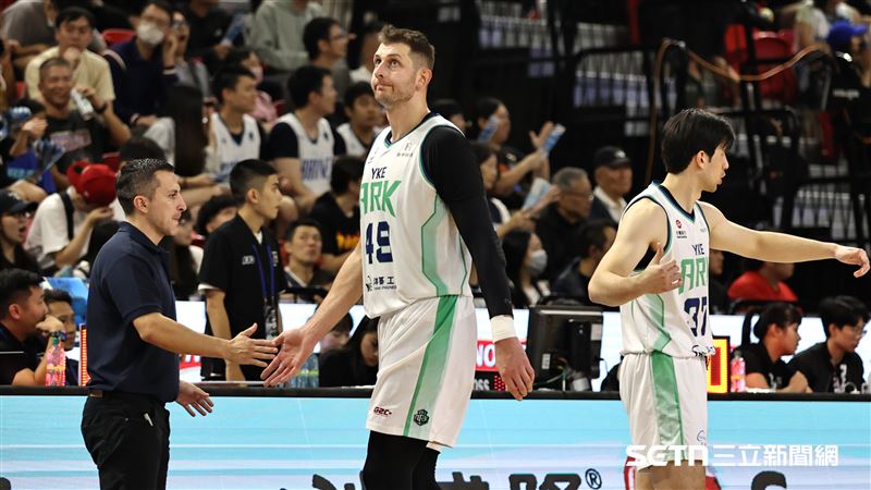 PLG例行賽，洋基工程不敵富邦勇士，吞下隊史首敗。（圖／記者劉彥池攝影）