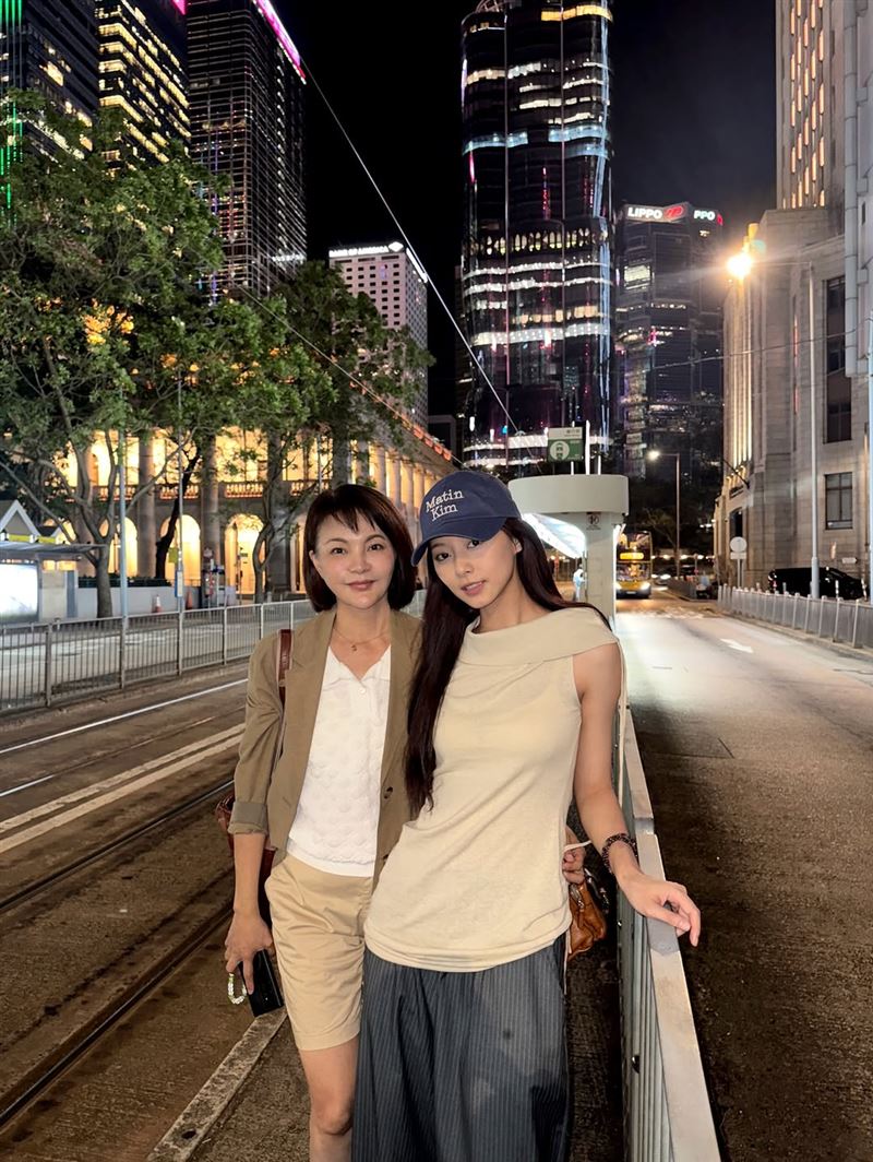 子瑜與媽媽都高顏值。（圖／翻攝自IG @topbeauty_lydia）