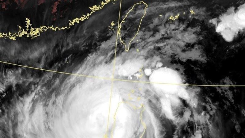 北東雨開炸!鳳凰1原因「登陸位置難測」