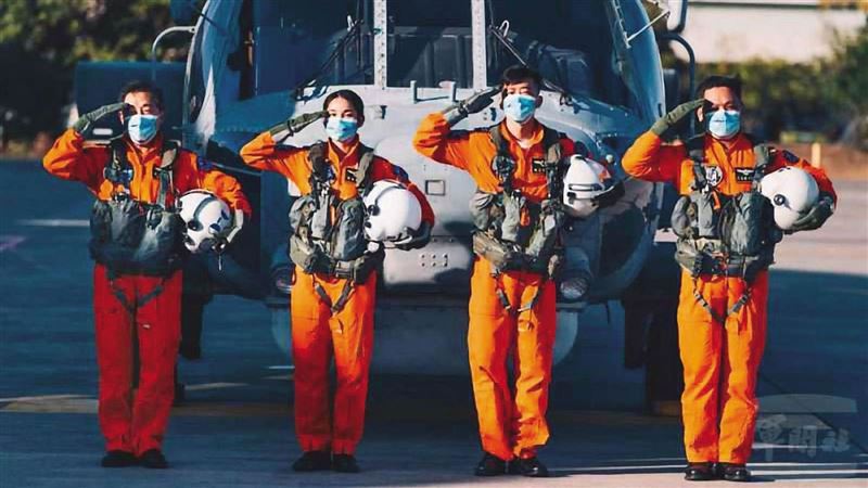 飛行駕駛離座如廁!吹哨者:不顧同僚死活