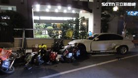 精神不濟,休旅車,BMW,碰撞,路邊停車,機車,台中,車禍（圖／翻攝畫面）