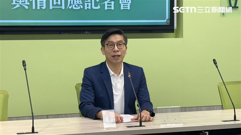 民進黨立院黨團於黨團由書記長鍾佳濱召開輿情回應記者會（圖／記者詹宜庭攝影）