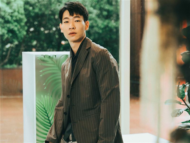 李國強從非科班到非常新人，靠想像力養成演技哲學。（圖／廣達多媒體提供）