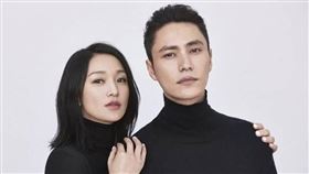 周迅(左)、陳坤被捲入王家衛的錄音門風波。（圖／翻攝自微博）