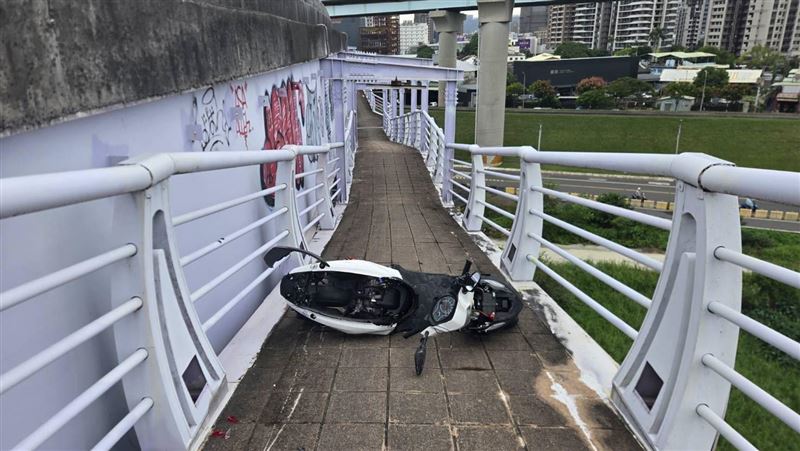 騎士不明原因自摔慘死…傷勢集中這些地方