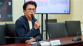 黃國昌認，吳石是共諜，不是政治受難者。（圖／民眾黨團提供） 