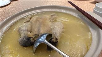 冬季進補｜6種人進補需「停、看、聽」。（圖／醫健新聞網提供） 