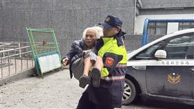 馬太鞍、堰塞湖、花蓮、強制撤離、撤離、民眾、收容所、安置、颱風、鳳凰（圖／翻攝畫面）