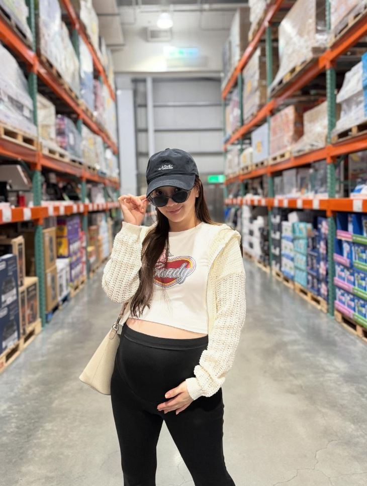 玉兔今年五月宣布又再度懷上女兒，湊成一個「好」字，近期準備卸貨。（圖／翻攝自玉兔臉書）