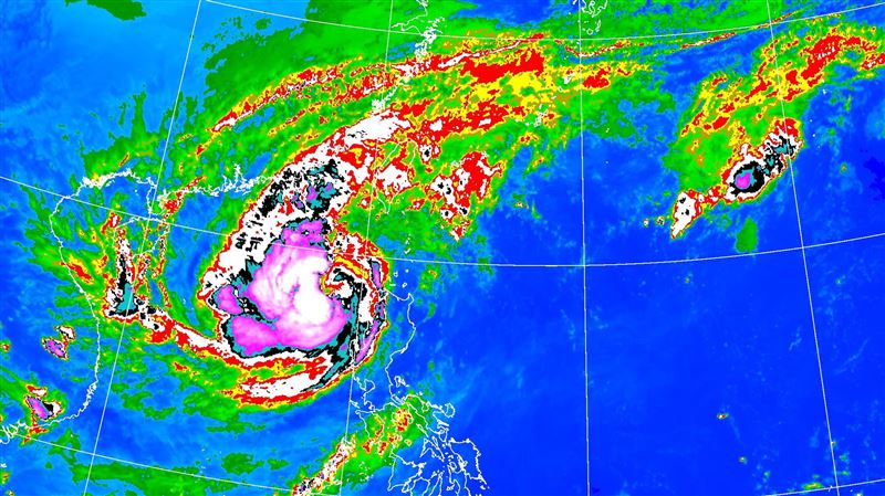 鳳凰明升級「強颱風」 直撲台灣路徑曝