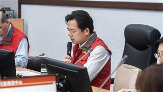 新竹陣風9級「沒颱風假」網灌邱臣遠FB