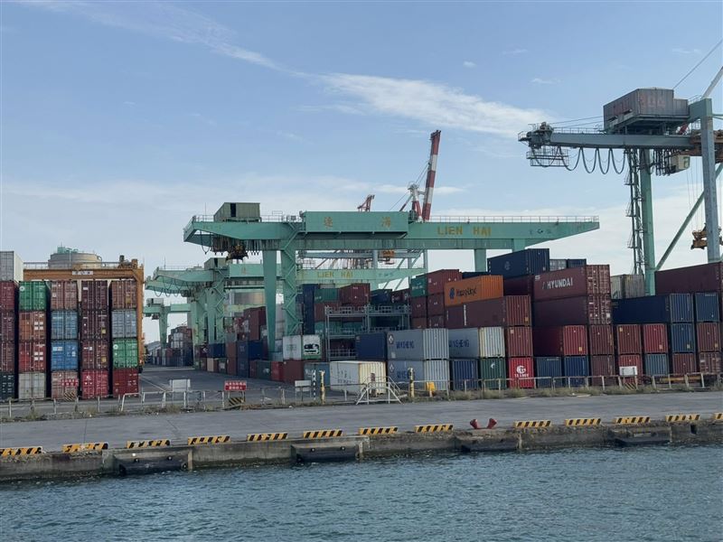 雖然科技股屢創高峰，但航運在歷經川普關稅戰前的拉貨效應後，後市保守。（圖／記者師瑞德攝影）