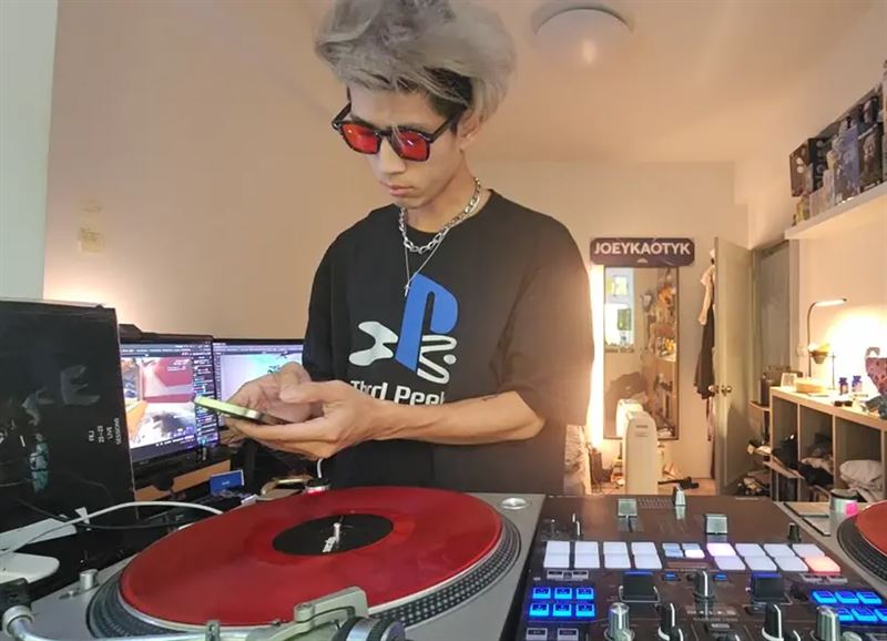 Joey誤用赤鬼伯伯帳號開播，讓粉絲瘋傳兩人在一起（圖／翻攝自Joey IG）