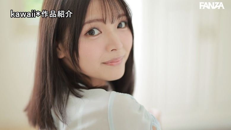 石井戀花擁有豐滿的美胸、緊緻纖細的腰身，她的外型有著不輸偶像團體成員的實力。（圖／翻攝自Ｘ）