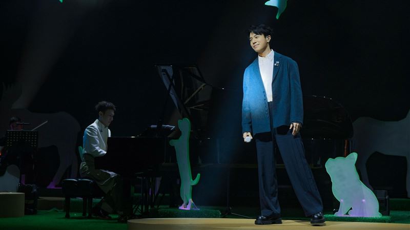 蘇打綠阿龔演出一半 歌王撞臉青峰突現身