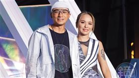 小馬與妻子結婚逾10年，近年夫妻合作經營社群媒體，頗受網友青睞。