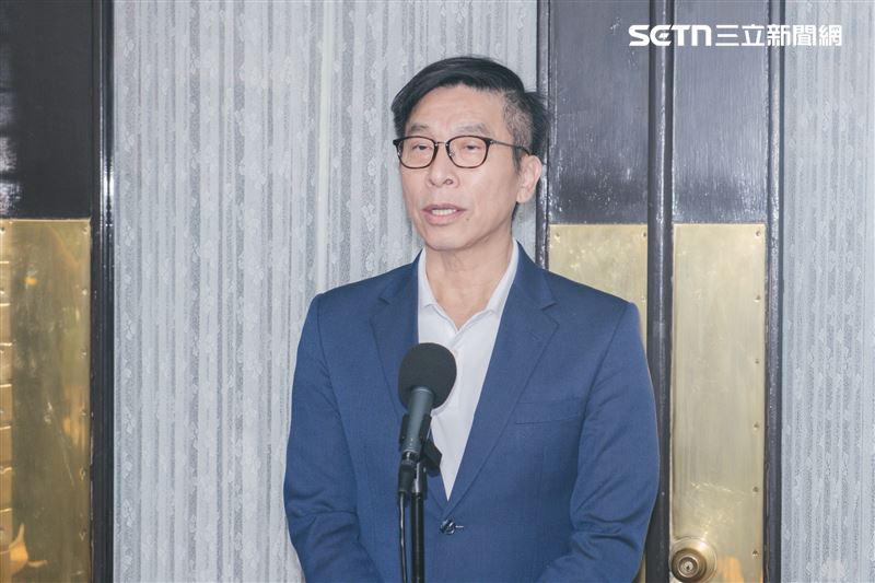 鍾佳濱直言，王世堅一向語出驚人也擅於創造奇蹟，儘管只有5％民進黨也不會放棄。（圖／記者楊士誼攝影）