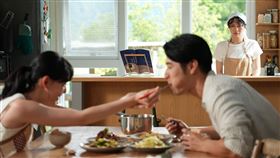 李玲葦（右）幻想胡宇威和姚以緹互動親密。（圖／公視+提供）