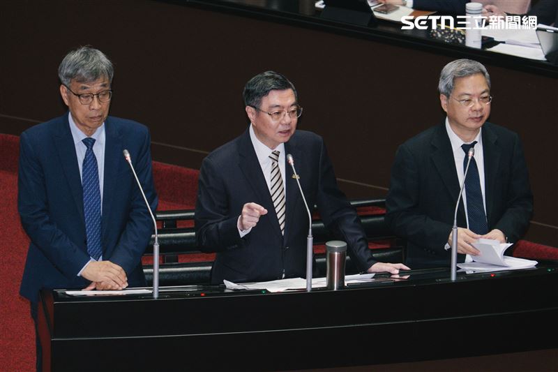 網路造謠蕭美琴「80億歐元換演講」，卓榮泰表示一定嚴查速辦。（圖／記者楊士誼攝影）