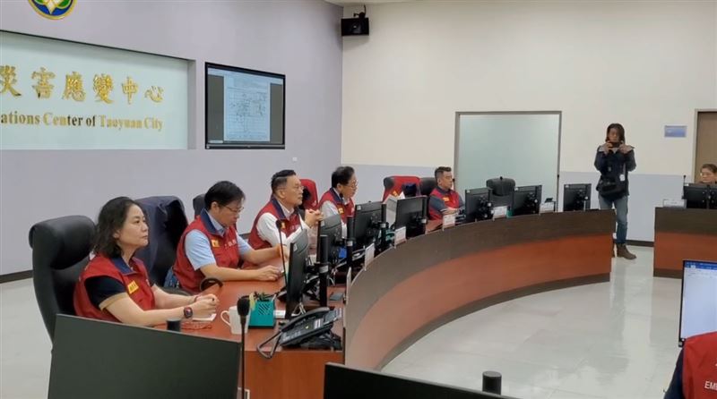 桃園市12日是否會再放颱風假，張善政也給答案。（圖／翻攝畫面）