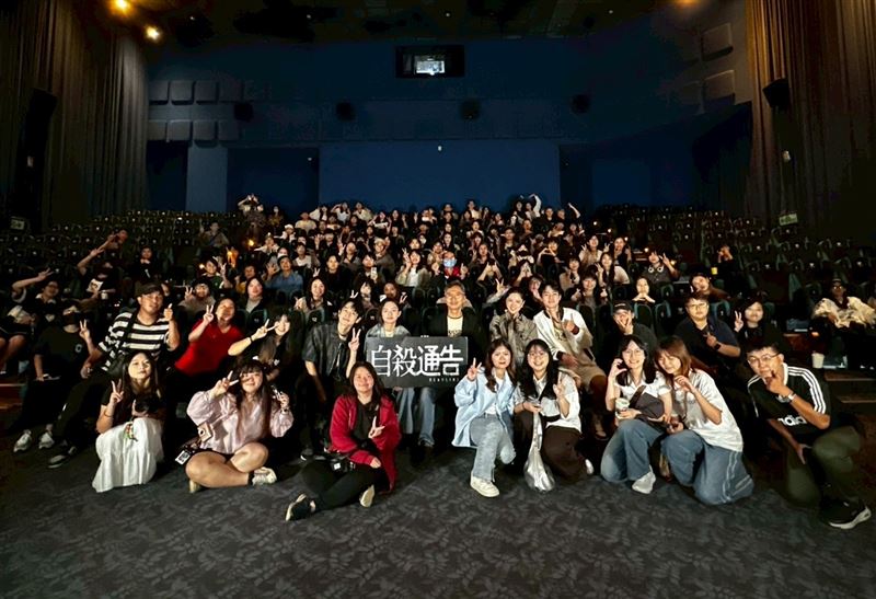 《自殺通告》口碑好評持續升溫。（圖／本萃電影 提供）