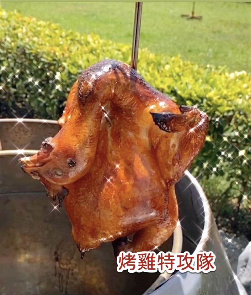 不少網友都非常期待業者的預測文是否能應驗，紛紛在貼文下留言討論、打趣調侃。有許多人關注颱風是否真的會如業者預測而放颱風假，也有人笑說：「如果真的落空，老闆要荷包大失血請烤雞了！」（圖／翻攝自烤雞特攻隊 高屏嘉義店臉書）