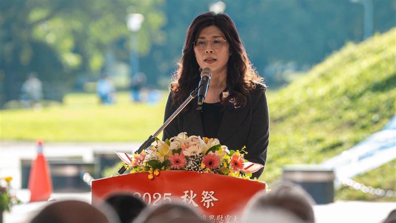 國民黨主席鄭麗文上週參加統派團體在馬場町所舉辦的白色恐怖活動，引發議論。 (圖/翻攝自鄭麗文臉書)