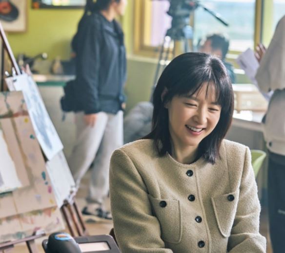 李英愛主演的《恩秀的好日子》每集製作成本高達10億6千萬韓元，是近年韓劇中少見的「鉅資製作」，卻依然未能打動觀眾。（圖／翻攝自李英愛IG）