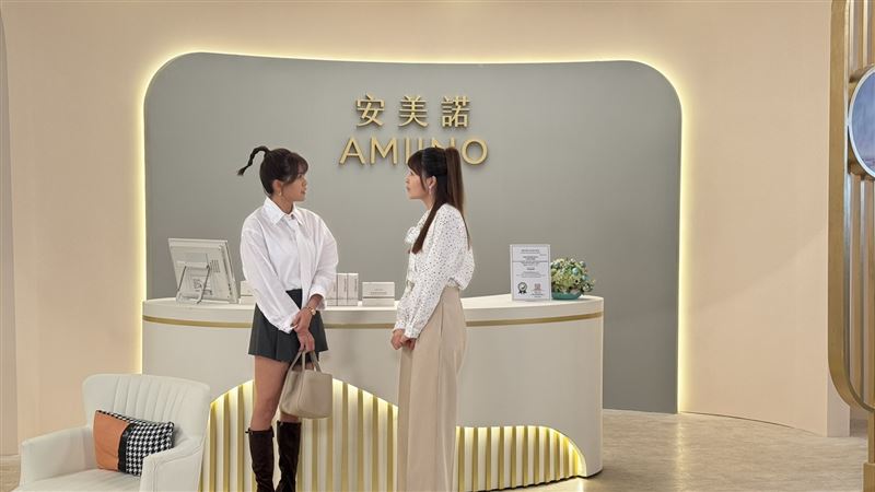 林柏妤（左）跟謝京穎（右）有對手戲。（圖／民視提供）