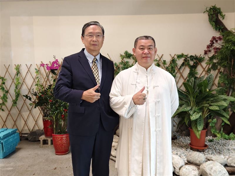 名嘴馬西屏博士（圖左）也現身祝賀（圖／主辦單位提供）