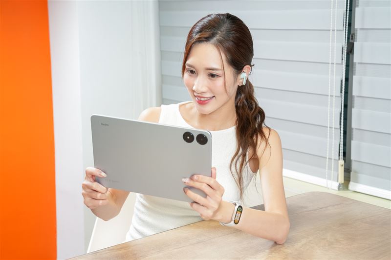 11月12日起至11月30日止，於小米之家門市購買手機及平板，滿NT$10,000，即贈Xiaomi手環9 NFC乙個。（圖／品牌業者提供）