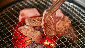 乾杯集團旗下燒肉品牌中，牛舌穩居人氣第一商品，每年銷售近三十萬份，平均每5位顧客中即有1人點購。（圖／品牌業者提供）