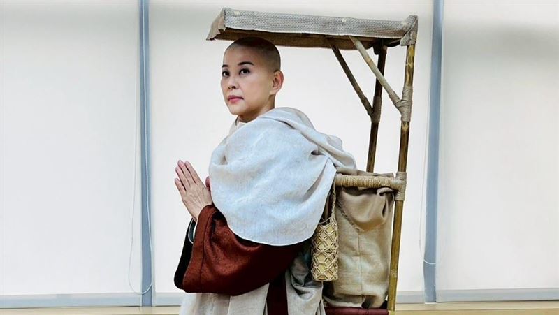 台八女星「為戲落髮」成光頭　震撼畫面曝