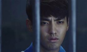 
吳亦凡被傳出獄中遭人輪流性侵，但滿足不到當地大哥所以被人殺死。（圖／翻攝自微博）
