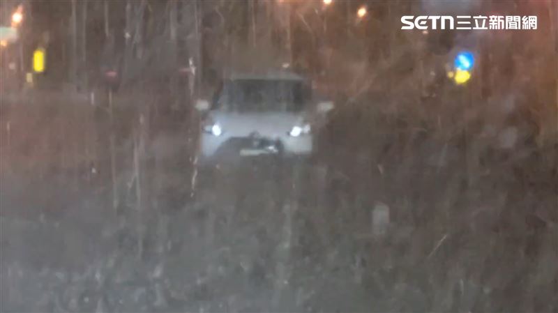 蘇澳鎮公所成了災民暫時的家。（圖／記者黃國瑞攝影）