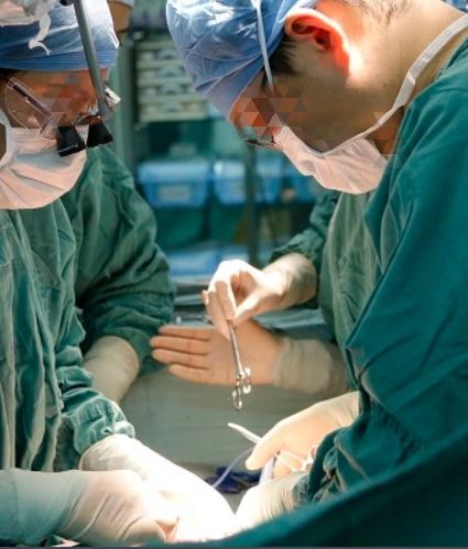 明星相繼離奇死亡，「活摘器官」的恐怖氛圍正在中國蔓延。（圖／翻攝自微博）