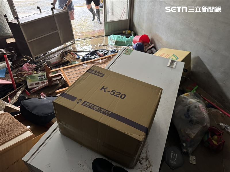 蘇澳淹水，雨停了家中滿目瘡痍。（圖／民眾提供）