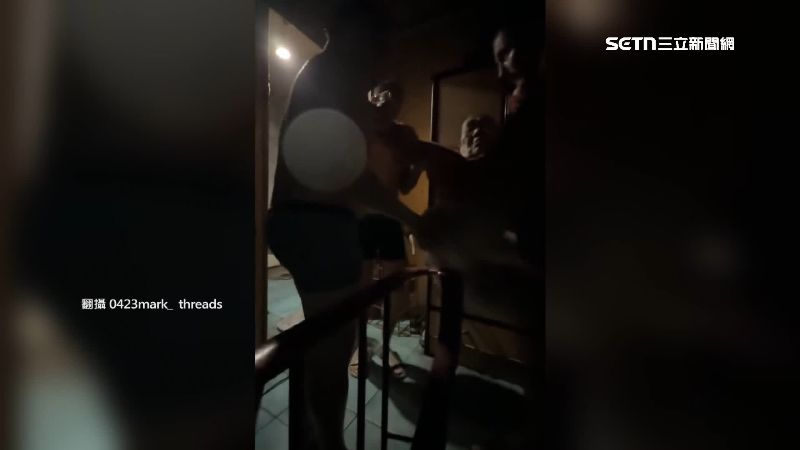 一樓淹水「阿嬤腳無力」正義哥涉水助脫困