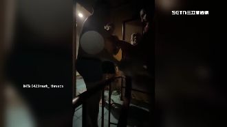 一樓淹水「阿嬤腳無力」正義哥涉水助脫困