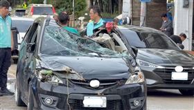 宜蘭,蘇澳,裝甲車,輾壓,車禍,救災,淹水。（圖／翻攝畫面）