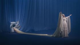 今年最狂的劇場演出！法國影后伊莎貝．雨蓓再度來臺飾霸氣女王(業配勿用)