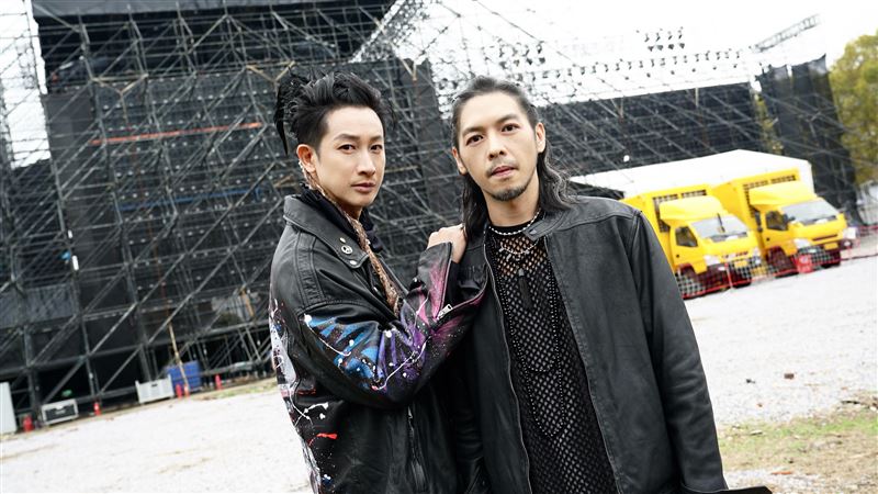 浪花兄弟（Darren邱凱偉、楊常青）睽違十五年在音樂節重磅合體。（圖／杰威爾提供）